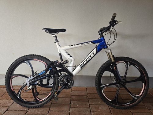 Scott zero chris - ,