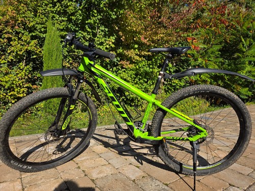 Grünes mountainbike von - grünes, der
